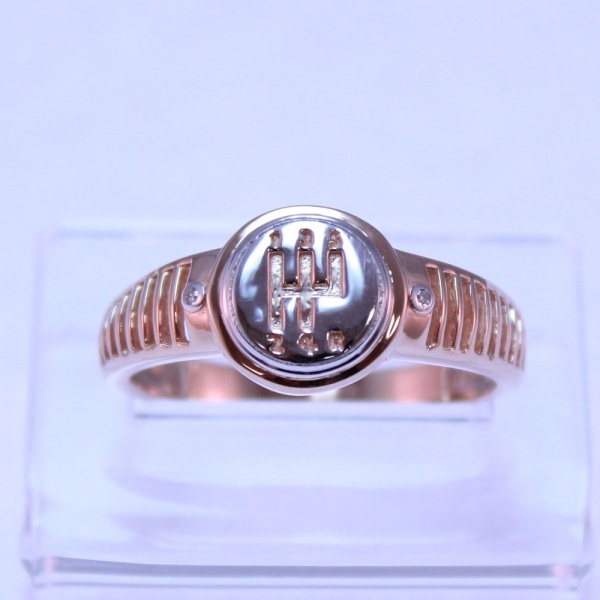 Кольцо из красного золота с бриллиантами